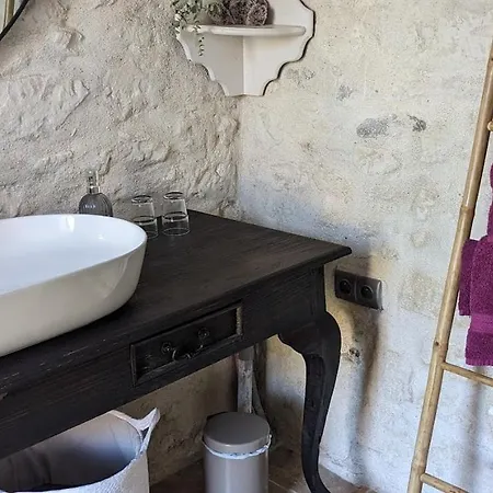 Domaine Les Feuillants Hotel Crouzilles Room photo